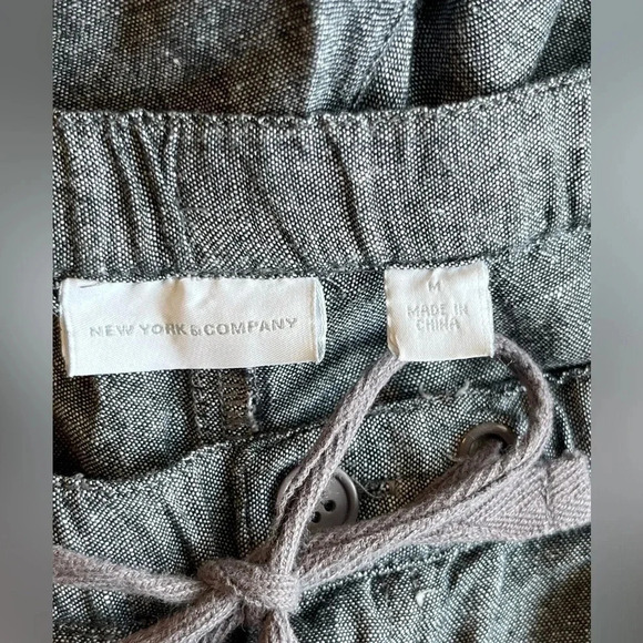 New York & Company Capris - Picture 7 of 9